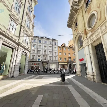 San Lazzaro 1 Tirabora Short Rent * Triëst